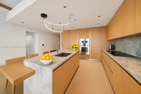 Condominio en venta en Miami Beach, Florida, 3 dormitorios, 202.34 m2 № 1977406 - foto 4