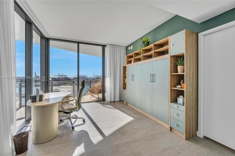 Condominio en venta en Miami Beach, Florida, 3 dormitorios, 202.34 m2 № 1977406 - foto 28