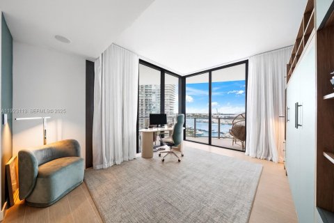 Condominio en venta en Miami Beach, Florida, 3 dormitorios, 202.34 m2 № 1977406 - foto 10