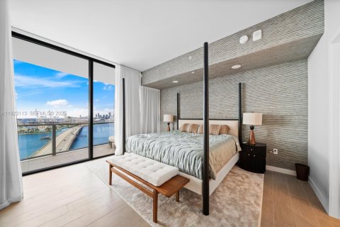 Condominio en venta en Miami Beach, Florida, 3 dormitorios, 202.34 m2 № 1977406 - foto 5
