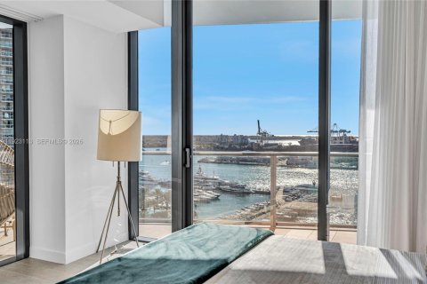 Condominio en venta en Miami Beach, Florida, 3 dormitorios, 202.34 m2 № 1977406 - foto 24