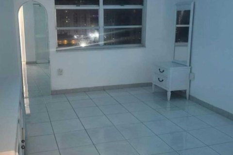 Condominio en venta en Hallandale Beach, Florida, 1 dormitorio, 74.14 m2 № 2186682 - foto 13