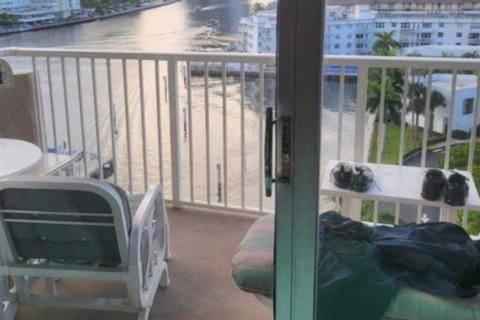 Condominio en venta en Hallandale Beach, Florida, 1 dormitorio, 74.14 m2 № 2186682 - foto 15