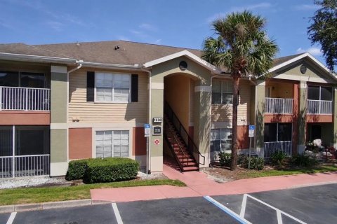 Condo in Oviedo, Florida, 1 bedroom  № 2402750
