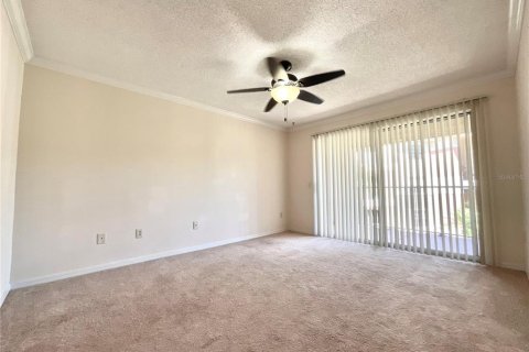 Condo in Oviedo, Florida, 1 bedroom № 2402750 - photo 5