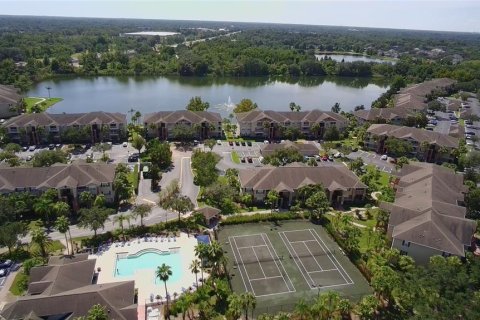 Condo in Oviedo, Florida, 1 bedroom № 2402750 - photo 18