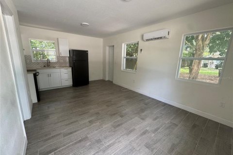 Propiedad comercial en venta en Clearwater, Florida, 4 dormitorios, 135.27 m2 № 1757603 - foto 8