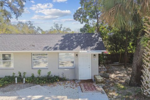 Propiedad comercial en venta en Clearwater, Florida, 4 dormitorios, 135.27 m2 № 1757603 - foto 2