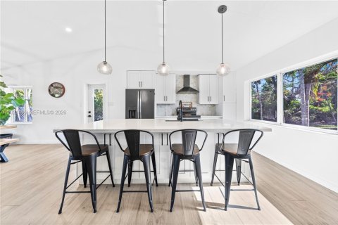 Casa en venta en Miami, Florida, 4 dormitorios, 244.33 m2 № 2077346 - foto 8