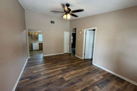 Appartement à louer à Winter Haven, Floride: 2 chambres, 93.24 m2 № 2109298 - photo 3