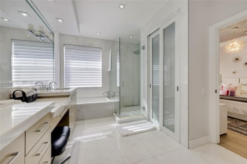Touwnhouse à vendre à Hollywood, Floride: 3 chambres, 232.07 m2 № 2170589 - photo 14