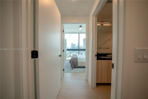 Condo in Miami, Florida, 2 bedrooms № 2254746 - photo 12