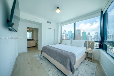 Condo in Miami, Florida, 2 bedrooms № 2254746 - photo 7