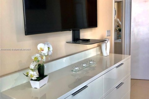 Copropriété à louer à Sunny Isles Beach, Floride: 1 chambre, 92.9 m2 № 1874540 - photo 24
