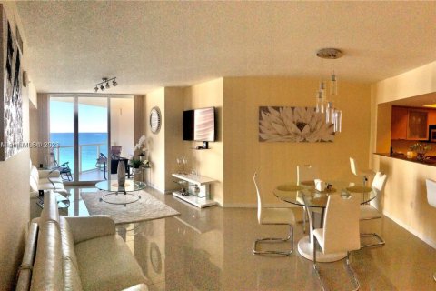 Copropriété à louer à Sunny Isles Beach, Floride: 1 chambre, 92.9 m2 № 1874540 - photo 3
