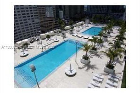 Condo in Miami, Florida, 1 bedroom  № 1888927 - photo 14
