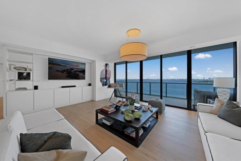 Condominio en venta en Miami, Florida, 3 dormitorios, 252.69 m2 № 1836640 - foto 16