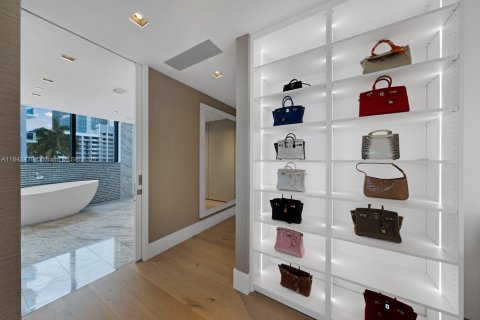 Condominio en venta en Miami, Florida, 3 dormitorios, 252.69 m2 № 1836640 - foto 26