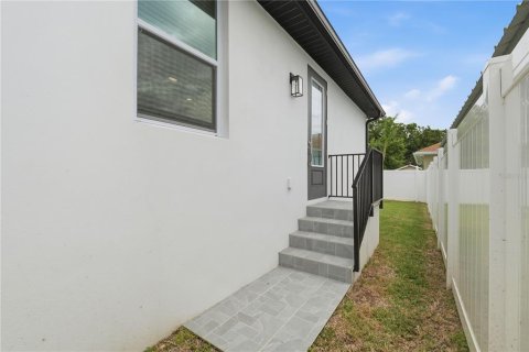 Villa ou maison à vendre à Tampa, Floride: 4 chambres, 179.02 m2 № 2122698 - photo 12