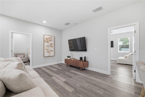 Villa ou maison à vendre à Tampa, Floride: 4 chambres, 179.02 m2 № 2122698 - photo 3