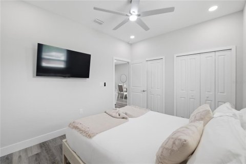 Villa ou maison à vendre à Tampa, Floride: 4 chambres, 179.02 m2 № 2122698 - photo 1