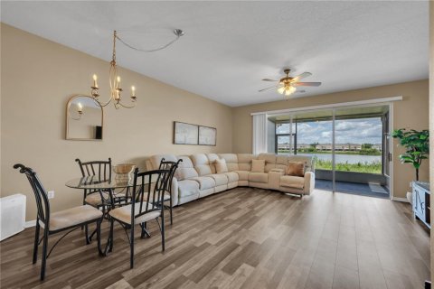 Touwnhouse à vendre à Riverview, Floride: 3 chambres, 152.73 m2 № 2120306 - photo 10