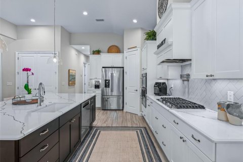Casa en venta en Lady Lake, Florida, 4 dormitorios, 242.94 m2 № 2381213 - foto 16