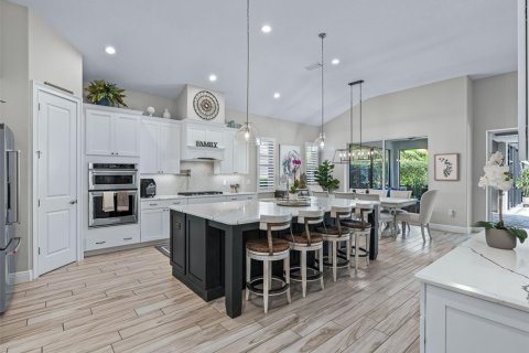 Casa en venta en Lady Lake, Florida, 4 dormitorios, 242.94 m2 № 2381213 - foto 12