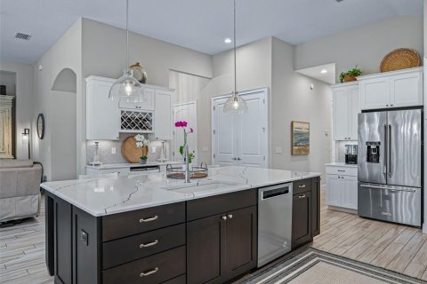 Casa en venta en Lady Lake, Florida, 4 dormitorios, 242.94 m2 № 2381213 - foto 15