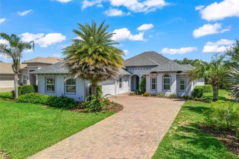 Casa en Lady Lake, Florida 4 dormitorios, 242.94 m2 № 2381213