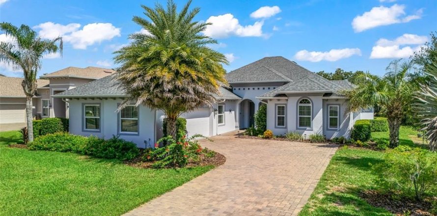 Casa en Lady Lake, Florida 4 dormitorios, 242.94 m2 № 2381213