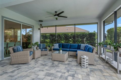 Casa en venta en Lady Lake, Florida, 4 dormitorios, 242.94 m2 № 2381213 - foto 3