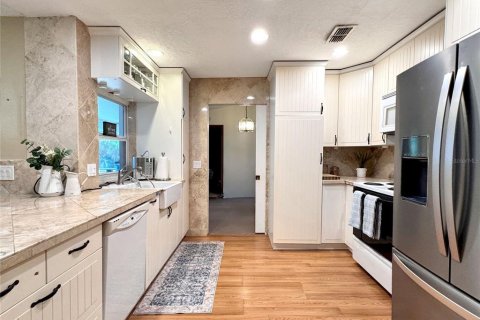 Casa en alquiler en Lakeland, Florida, 3 dormitorios, 228.26 m2 № 1918130 - foto 10