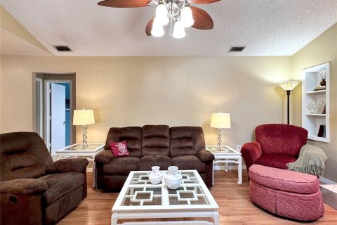 Casa en alquiler en Lakeland, Florida, 3 dormitorios, 228.26 m2 № 1918130 - foto 6