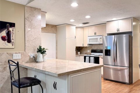 Casa en alquiler en Lakeland, Florida, 3 dormitorios, 228.26 m2 № 1918130 - foto 11