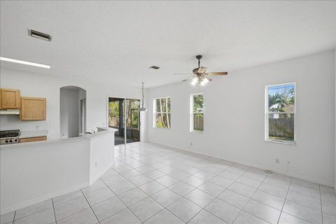 House in Port St. Lucie, Florida 3 bedrooms, 198.07 sq.m. № 2433027 - photo 27