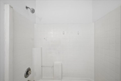 House in Port St. Lucie, Florida 3 bedrooms, 198.07 sq.m. № 2433027 - photo 30