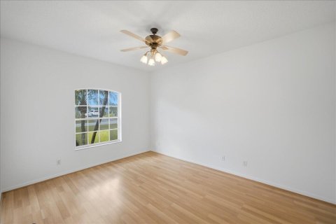 House in Port St. Lucie, Florida 3 bedrooms, 198.07 sq.m. № 2433027 - photo 13