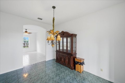 House in Port St. Lucie, Florida 3 bedrooms, 198.07 sq.m. № 2433027 - photo 20