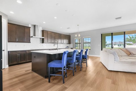 House in Riverview, Florida 5 bedrooms, 334.54 sq.m. № 1640991 - photo 8