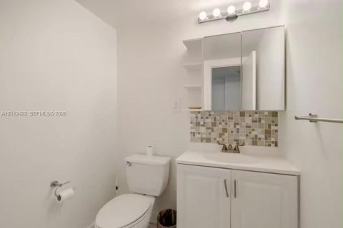 Купить кондоминиум в Санни-Айлс-Бич, Флорида 1 спальня, 93.37м2, № 2432931 - фото 23