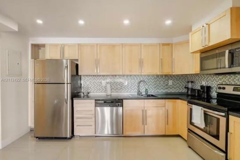 Купить кондоминиум в Санни-Айлс-Бич, Флорида 1 спальня, 93.37м2, № 2432931 - фото 18