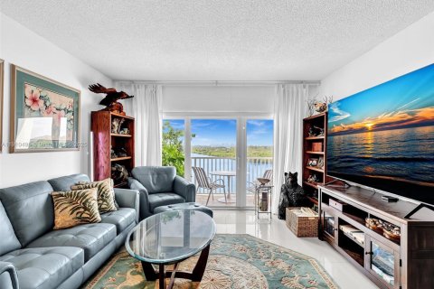 Condominio en venta en Sunny Isles Beach, Florida, 1 dormitorio, 70.79 m2 № 1966658 - foto 22