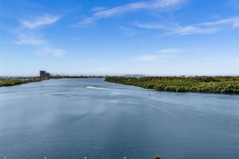 Condominio en venta en Sunny Isles Beach, Florida, 1 dormitorio, 70.79 m2 № 1966658 - foto 25