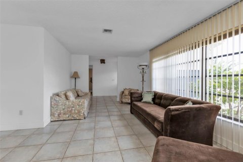 House in Punta Gorda, Florida 3 bedrooms, 181.9 sq.m. № 1827022 - photo 12