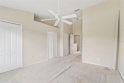 Townhouse in Wesley Chapel, Florida 2 bedrooms, 110 sq.m. № 2197427 - photo 28