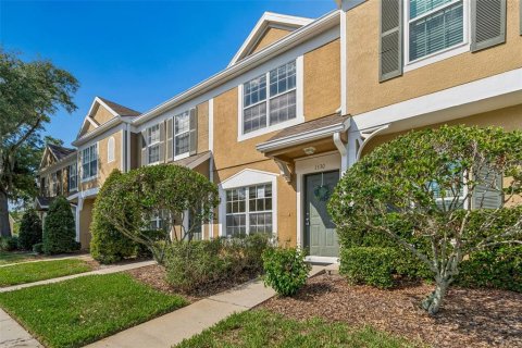 Townhouse in Wesley Chapel, Florida 2 bedrooms, 110 sq.m. № 2197427 - photo 4