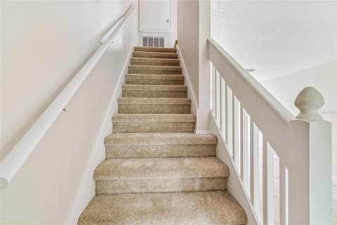 Townhouse in Wesley Chapel, Florida 2 bedrooms, 110 sq.m. № 2197427 - photo 19