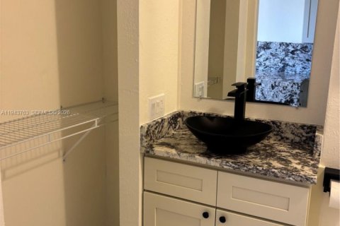 Apartment in Key Largo, Florida № 2000584 - photo 5