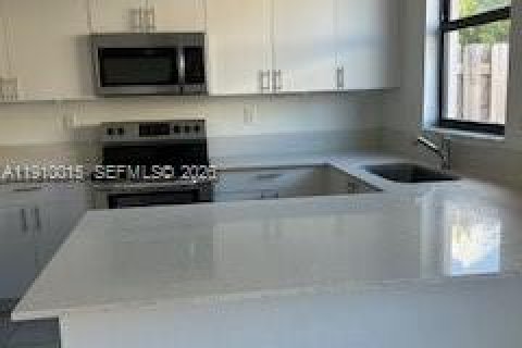 Townhouse in Homestead, Florida 3 bedrooms, 137.77 sq.m. № 1966652 - photo 7